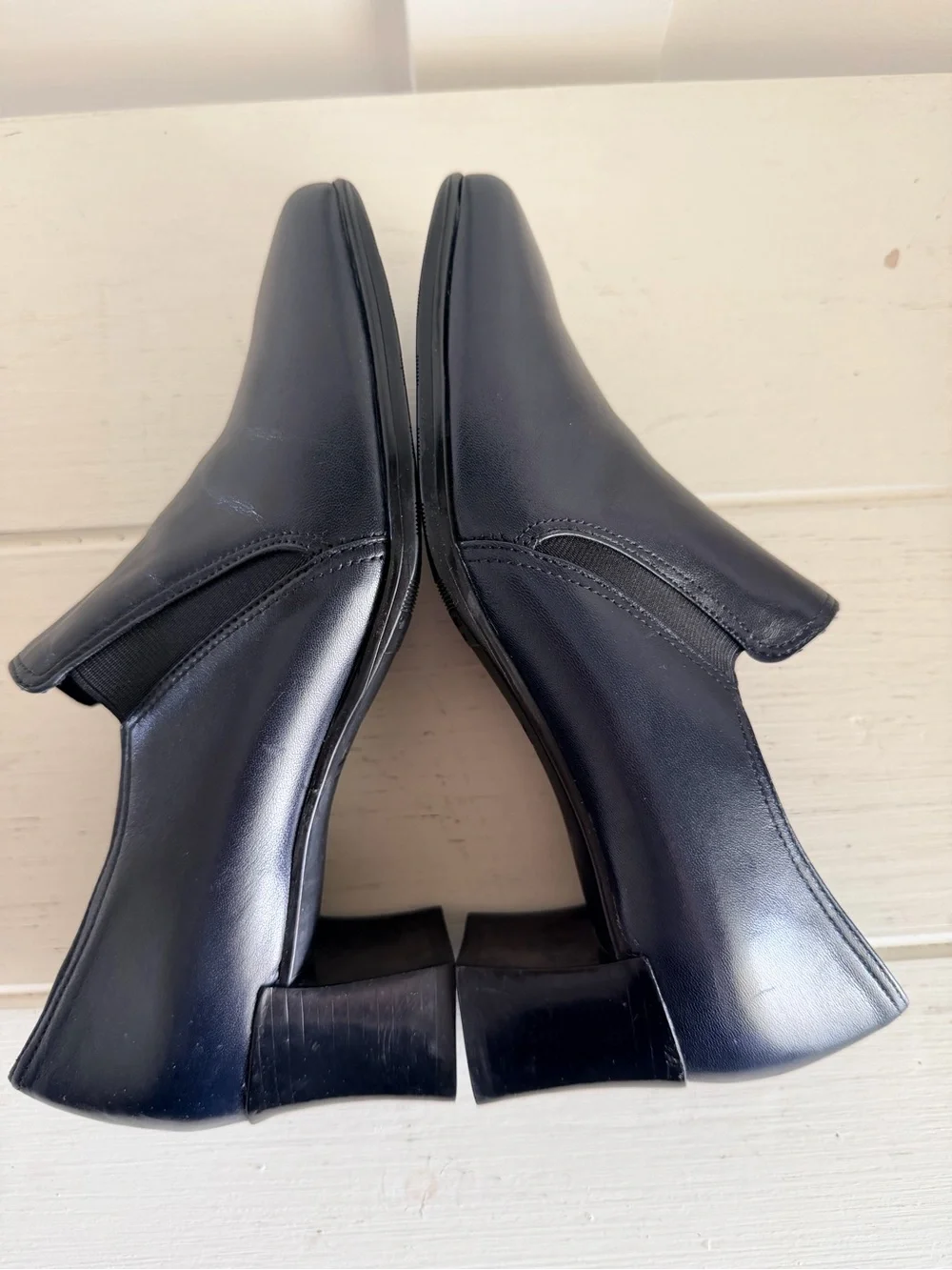 Munro American Annee Navy Blue Leather Square Toe Block Heel Pumps 5.5 LIKE NEW